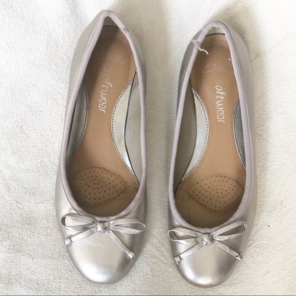 Clarks Other - Clark’s Ballet flats youth 4/ women’s 6